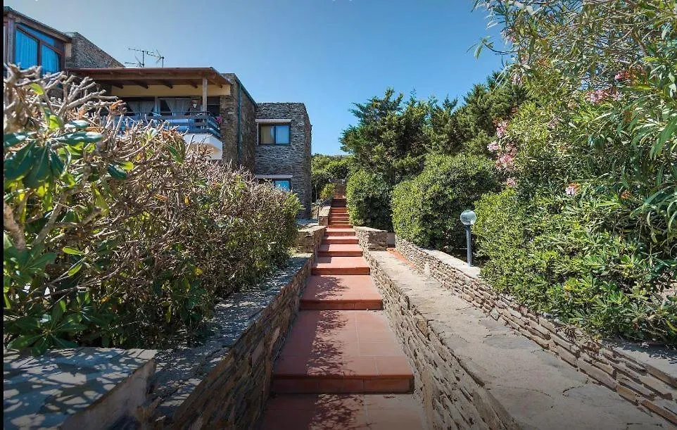 Casa Vacanze - Li Nassi Stintino İtalya